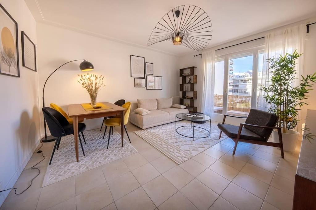 06B - Beautiful 2 Rooms With Terrace Sea View 로퀴에브륀캡마르탱 외부 사진