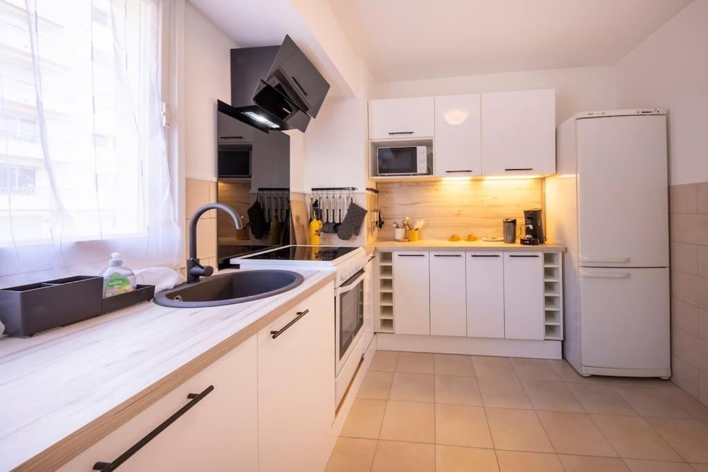 06B - Beautiful 2 Rooms With Terrace Sea View 로퀴에브륀캡마르탱 외부 사진